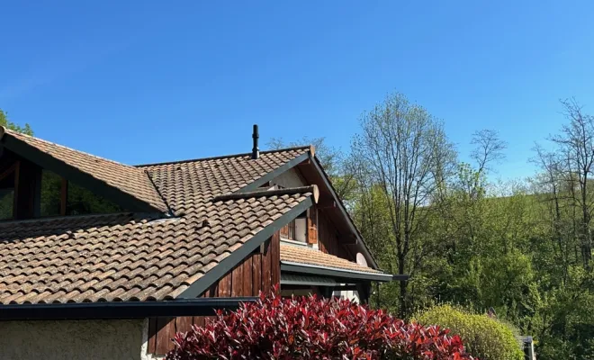 réalisation d' un habillage de bandeaux sur saint vincent de mercuze, Crolles, Toi mon toit